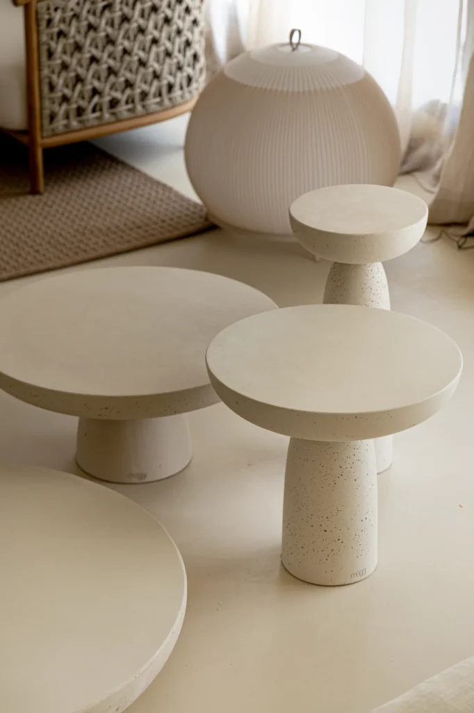 Showroom de mesitas y complementos de Sa Dutxeta
