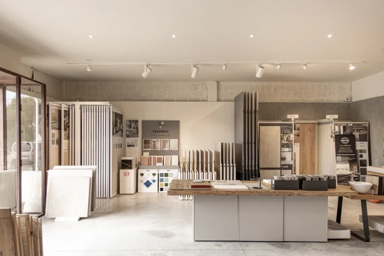 Interior del showroom de cerámica de Sa Dutxeta, imagen 4