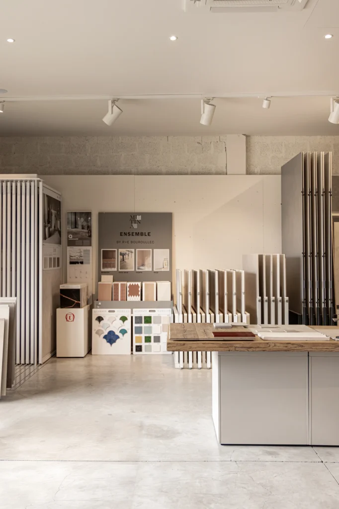 Interior del showroom de cerámica de Sa Dutxeta, imagen 5